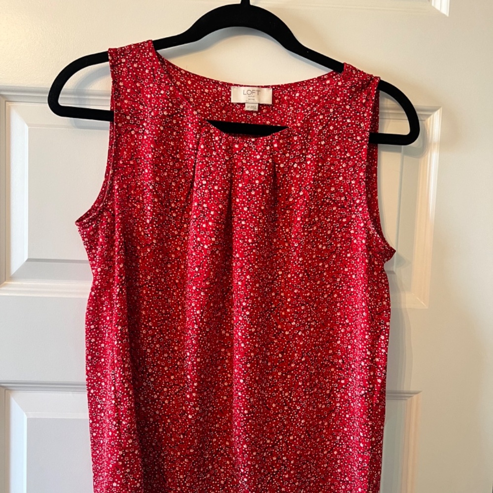 LOFT Outlet Red Ditsy Floral  Sleeveless Blouse - Size S Petite